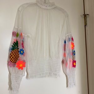 A & B white sheer embroidered floral pineapple top, small, NWOT